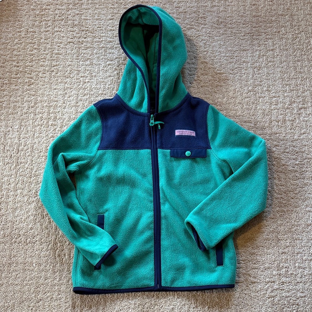 Like new kids vineyard vines green and Navy Fleece Hoodie, size M